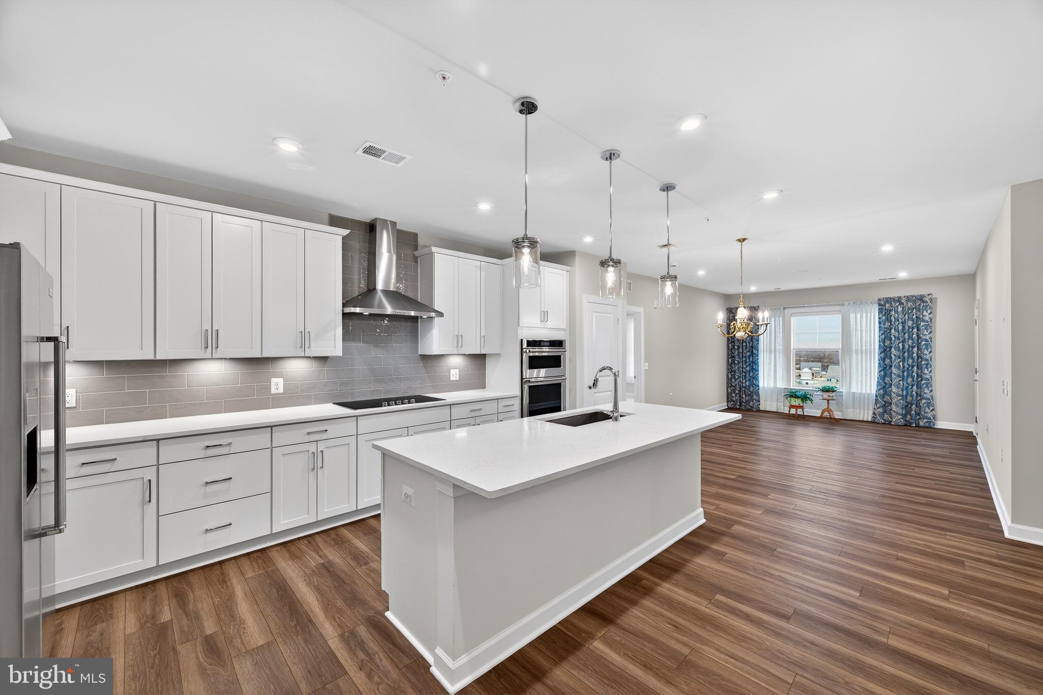 MONTEBELLO - Residential