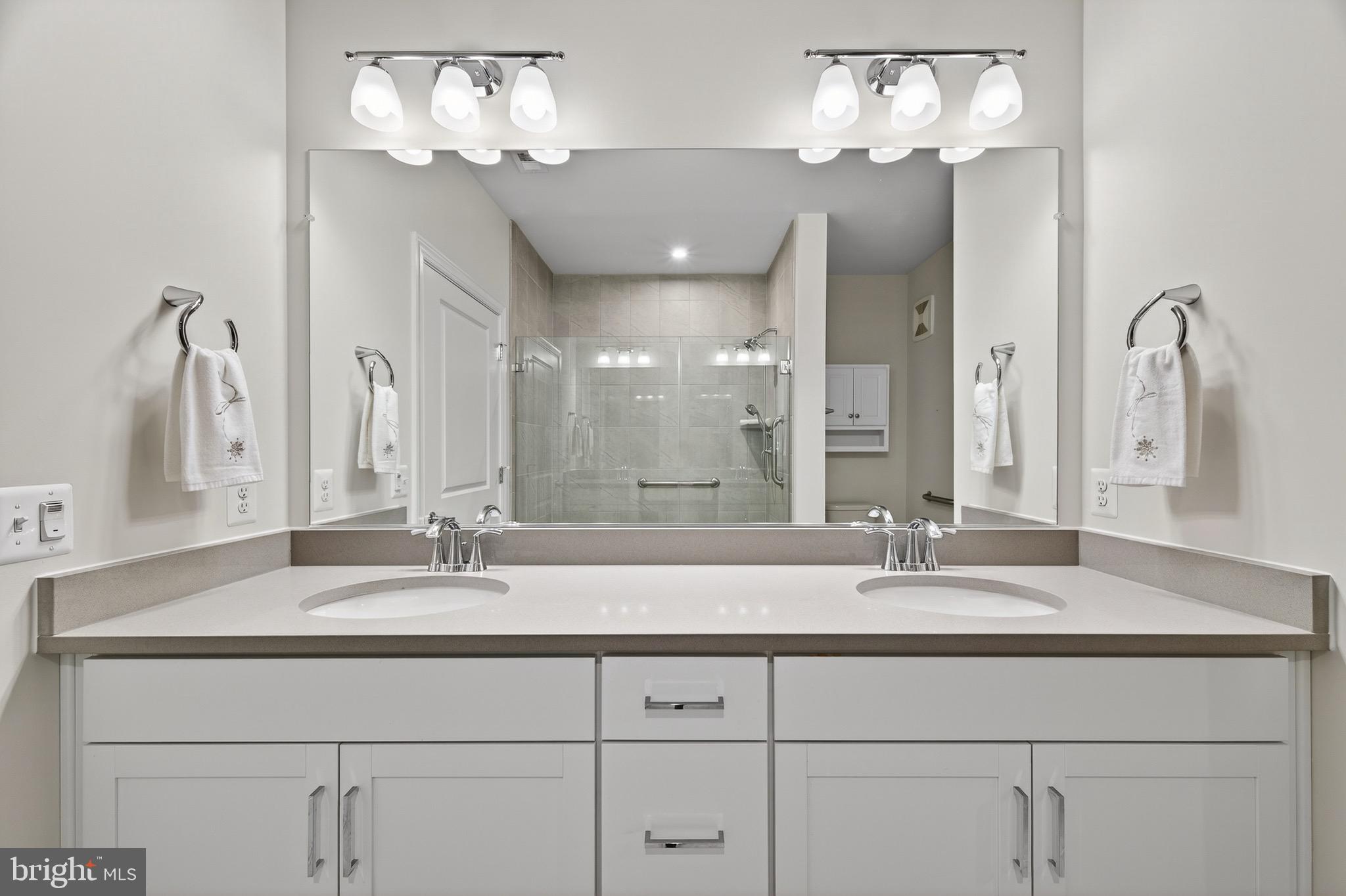 MONTEBELLO - Residential