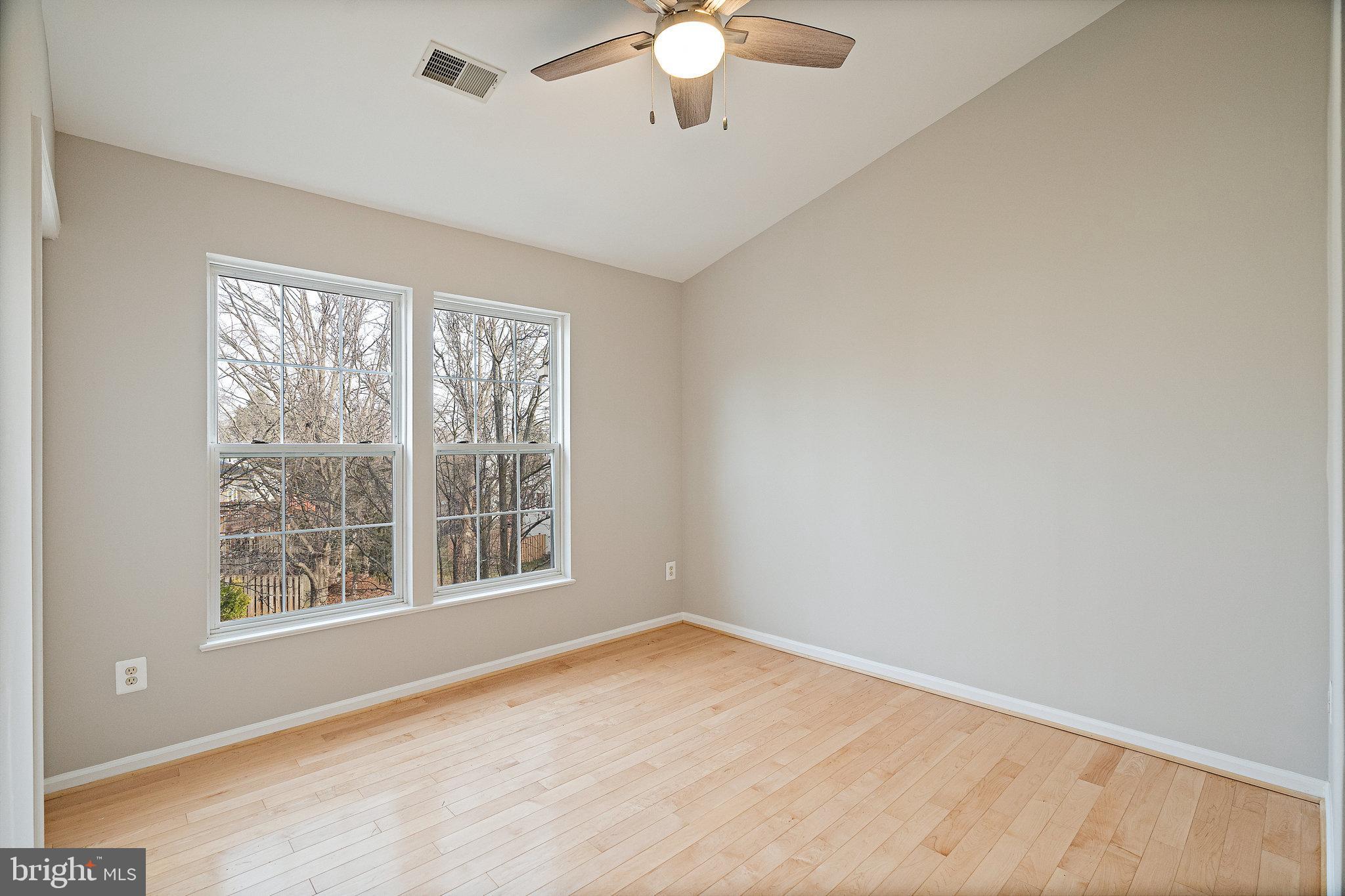 CENTRE RIDGE - Residential
