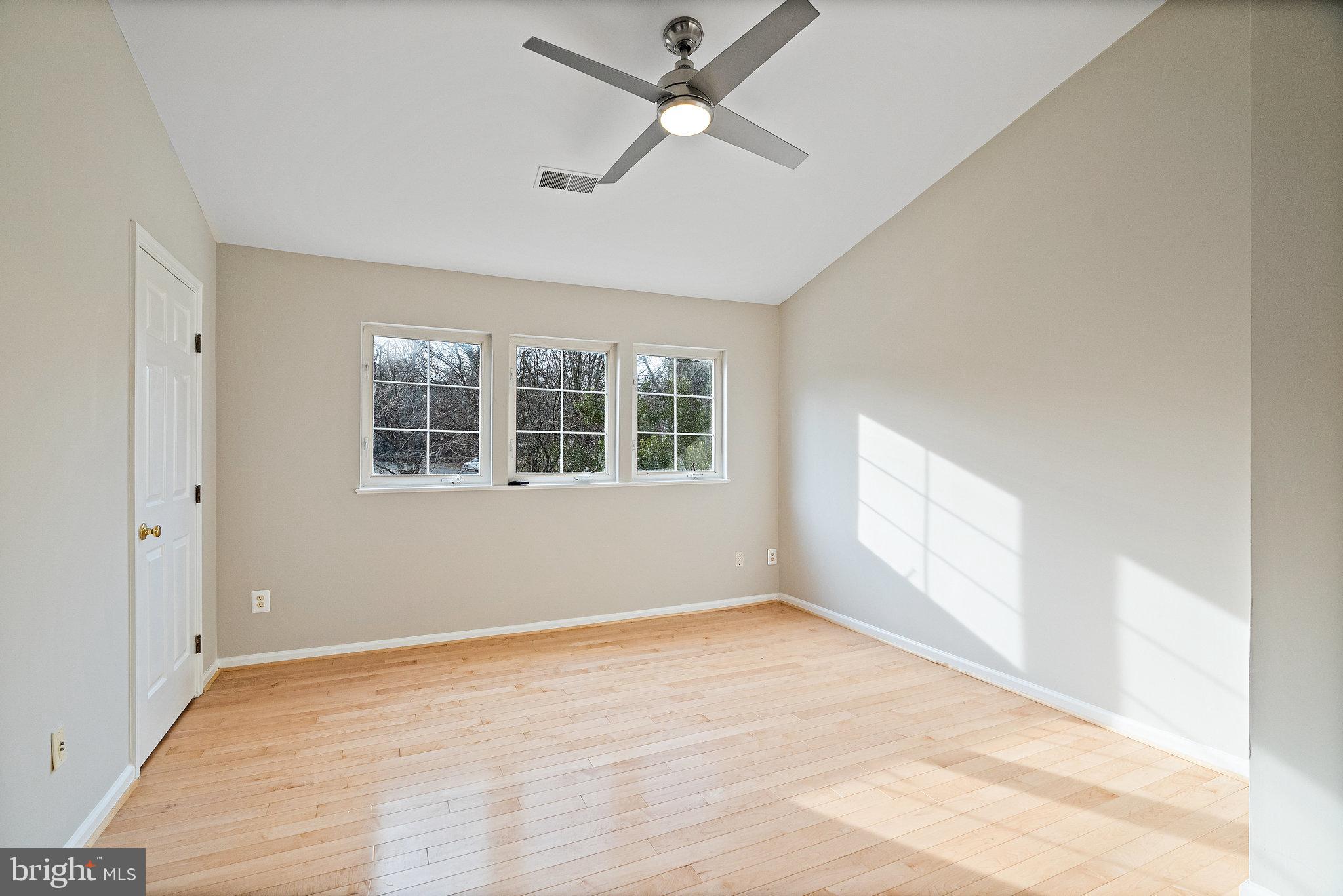 CENTRE RIDGE - Residential