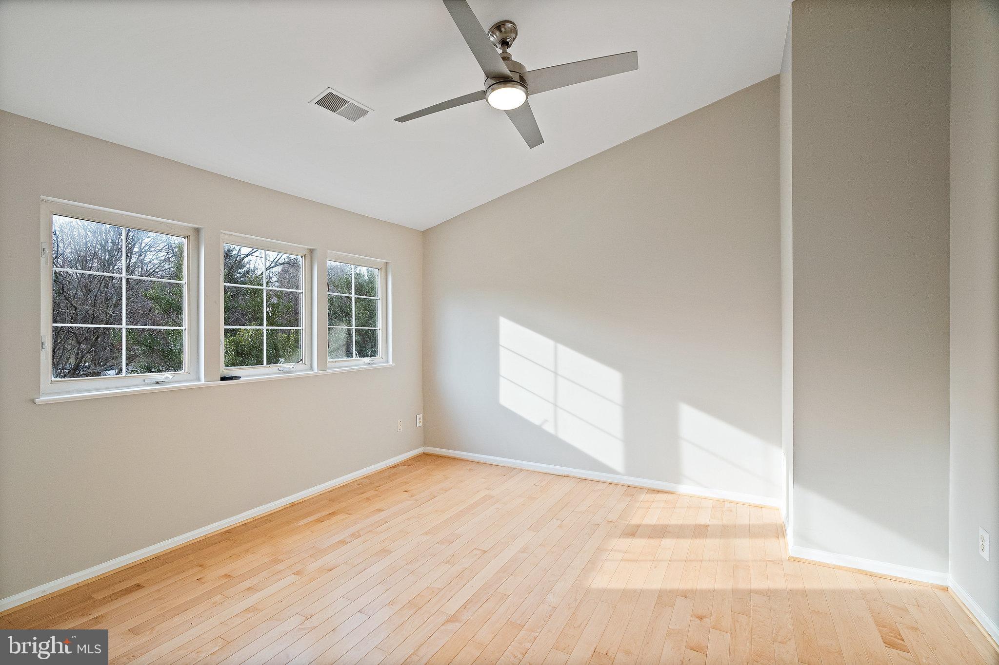 CENTRE RIDGE - Residential