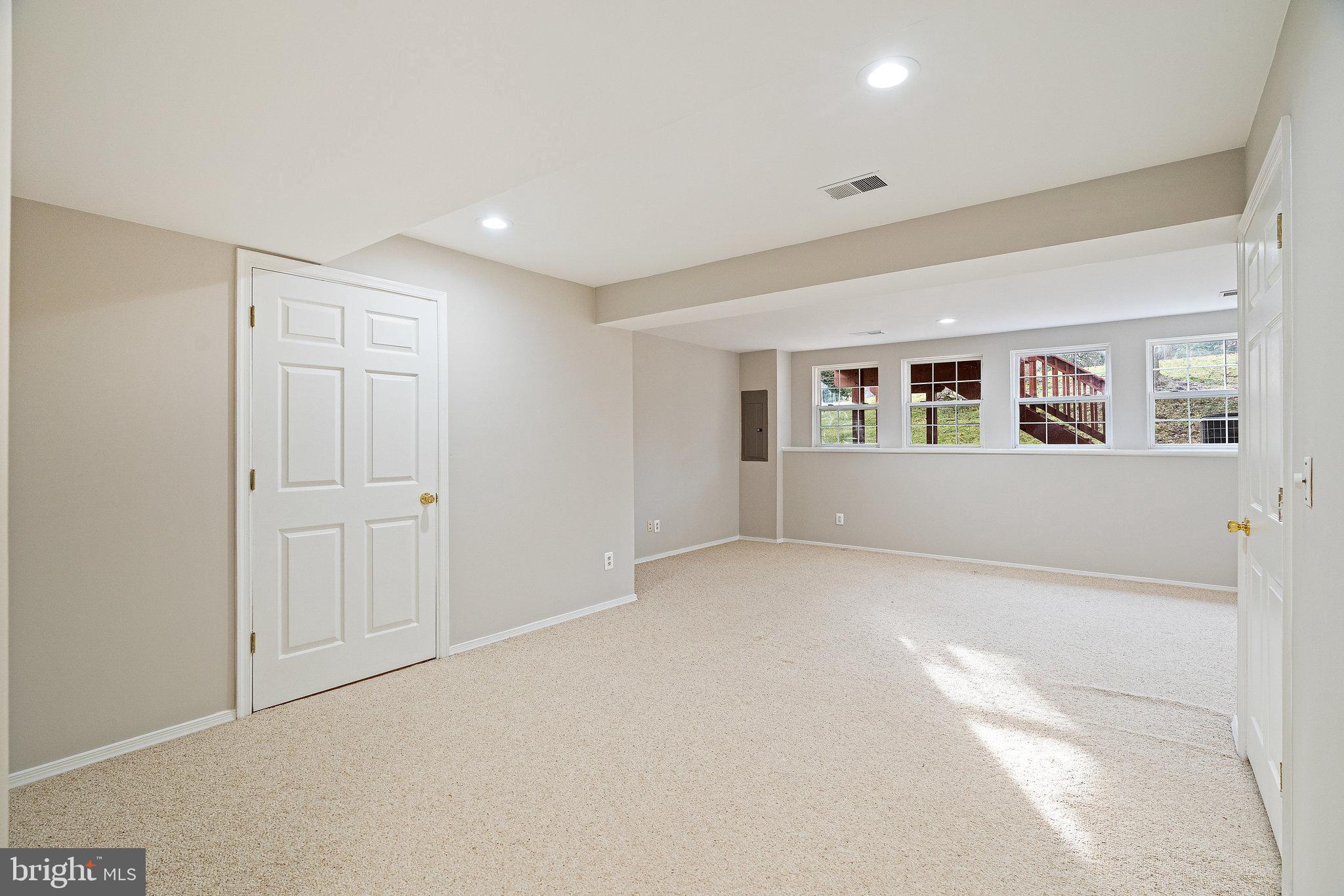 CENTRE RIDGE - Residential