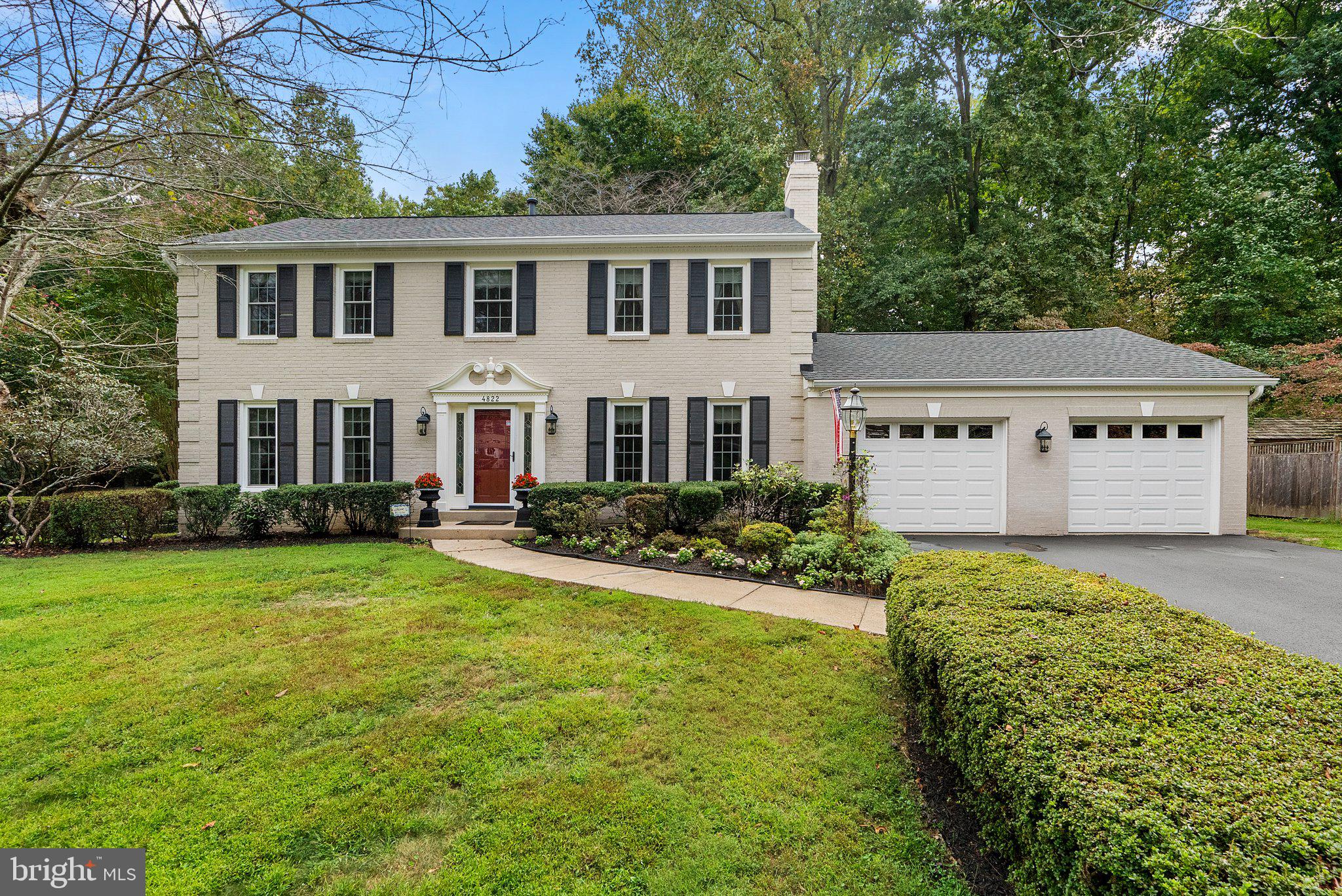 NORBECK ESTATES - Residential