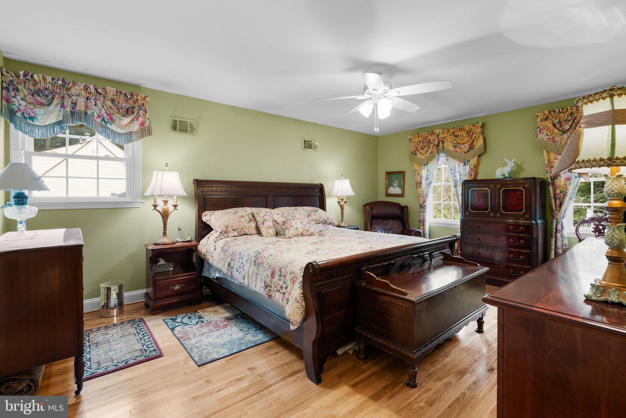 NORBECK ESTATES - Residential