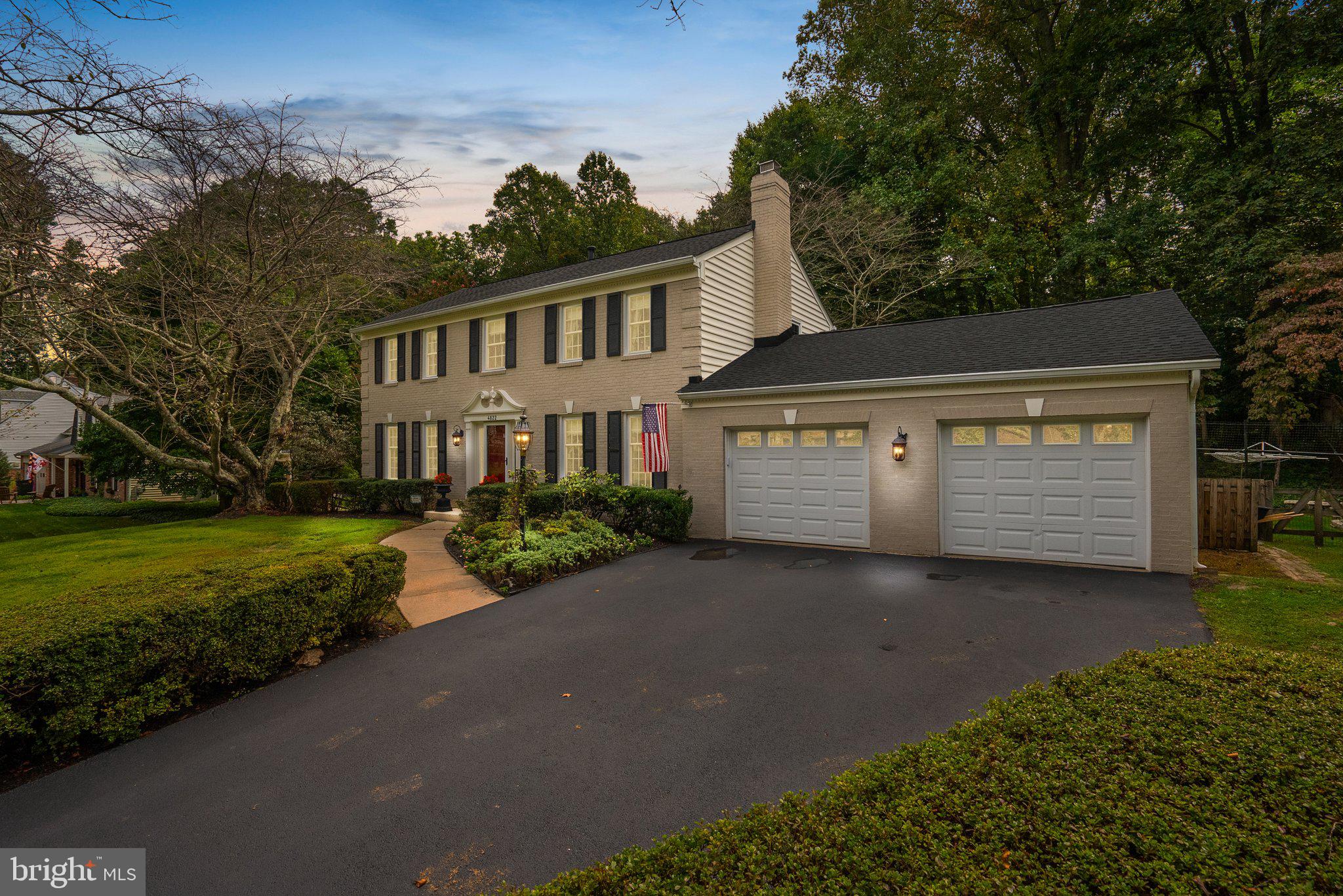 NORBECK ESTATES - Residential