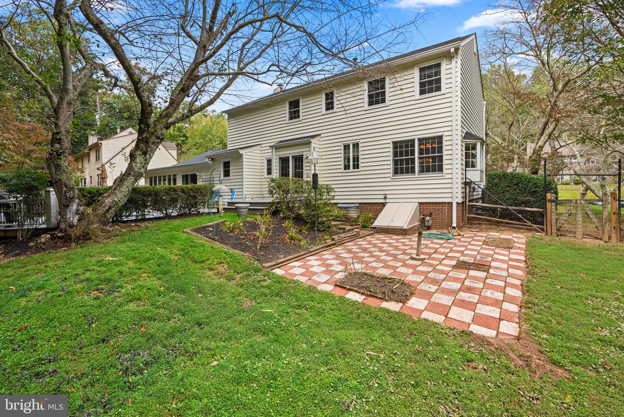 NORBECK ESTATES - Residential