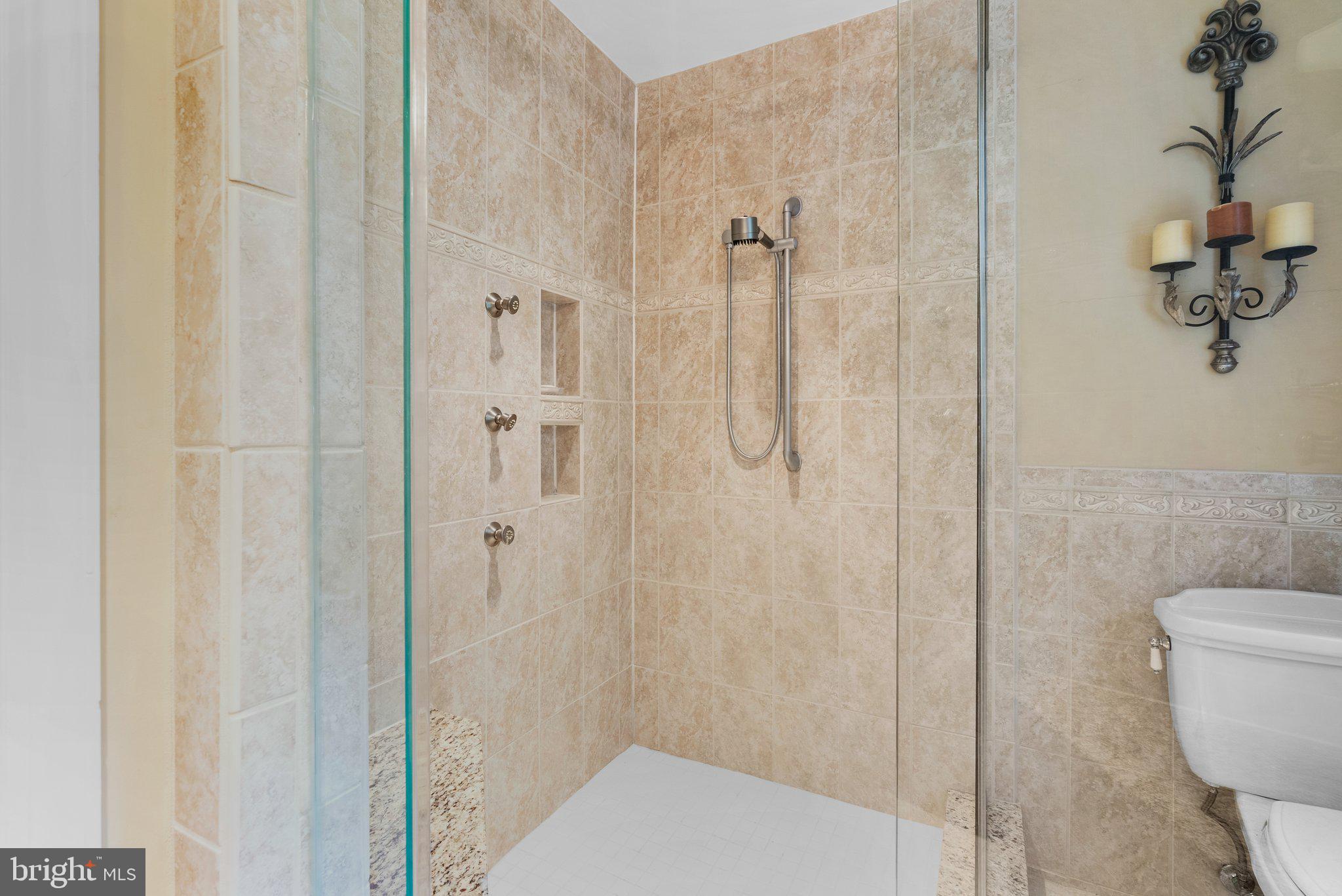 NORBECK ESTATES - Residential