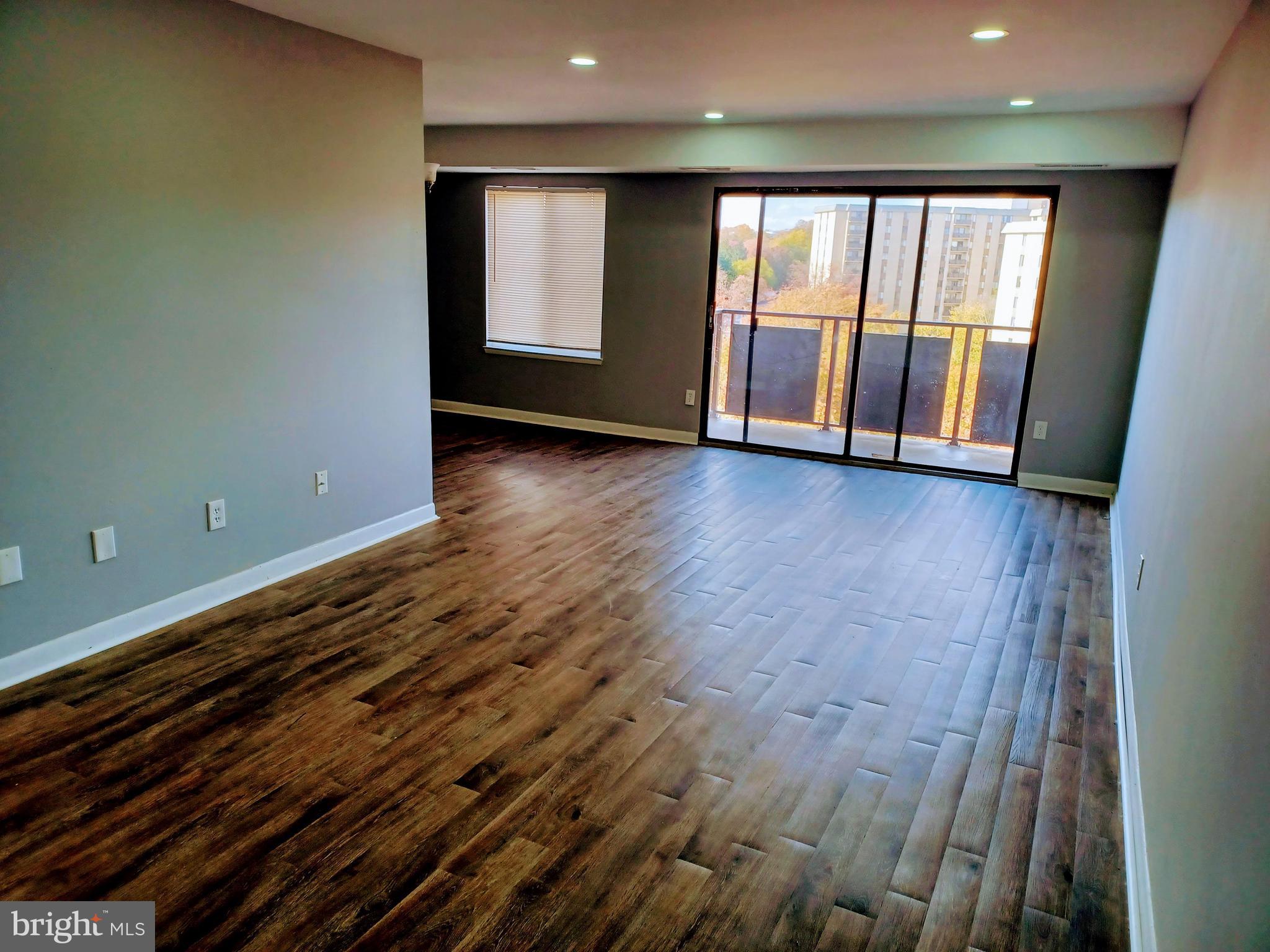 WOODLAKE TOWERS - Residential