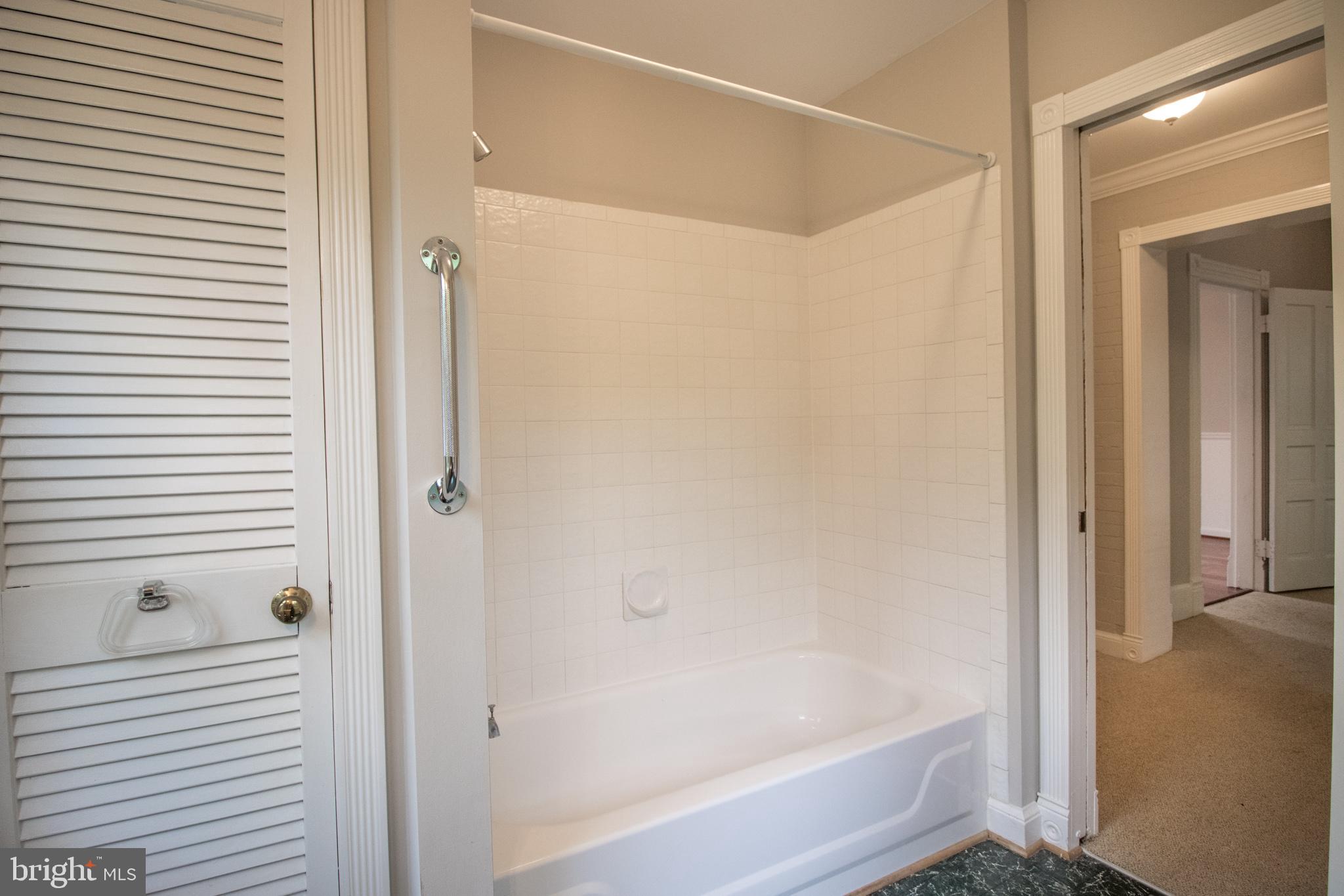 OLD TOWN MANASSAS - Residential Lease