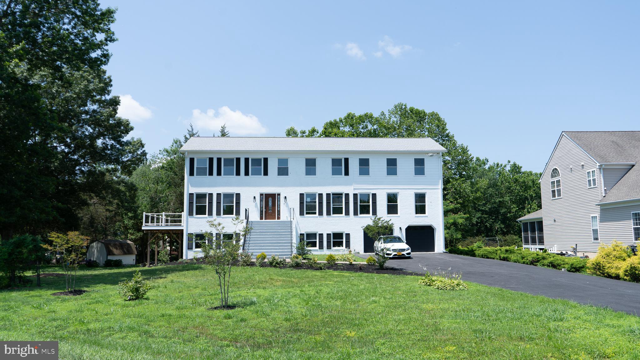 1002 POTOMAC DRIVE