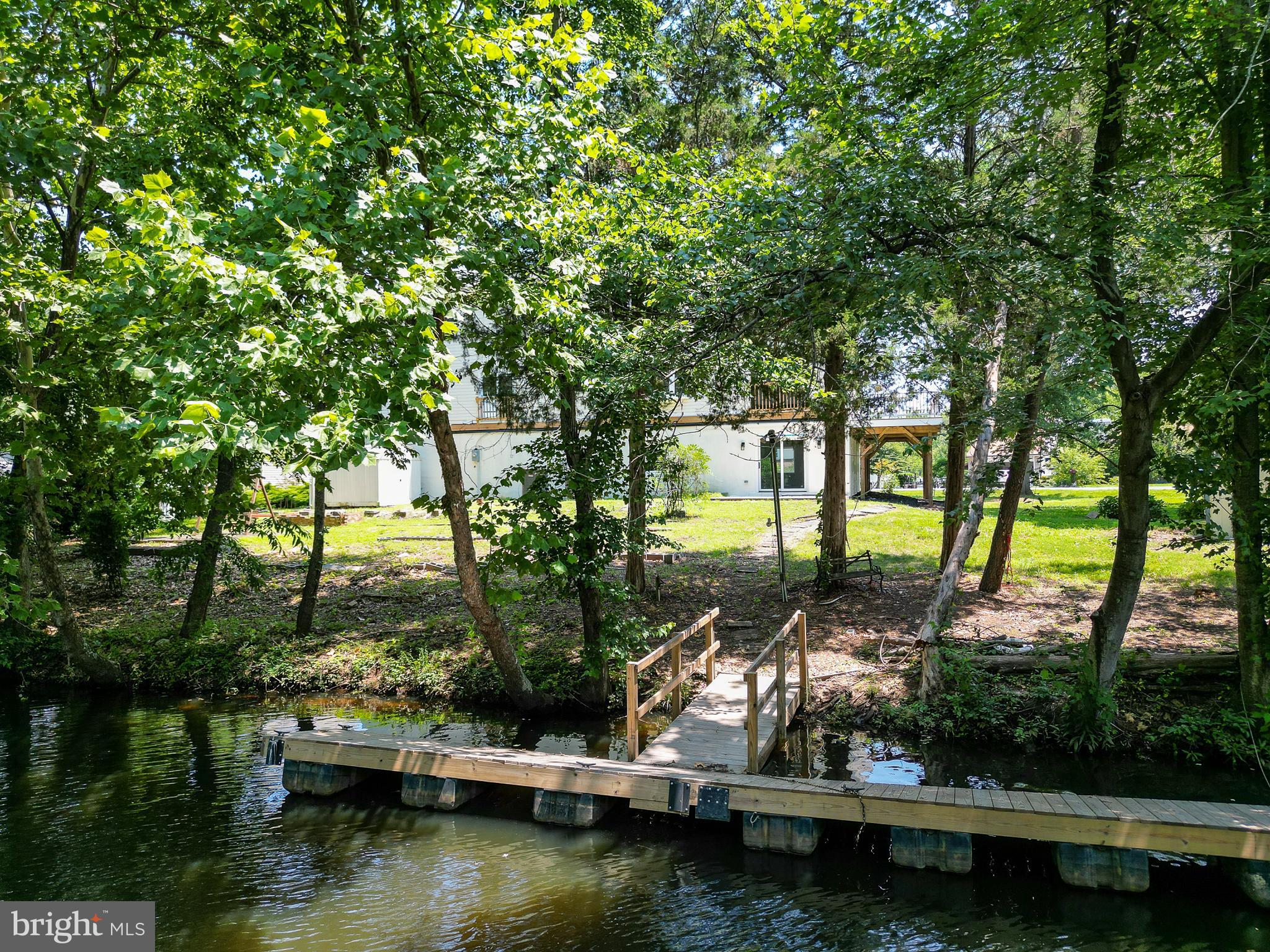 1002 POTOMAC DRIVE