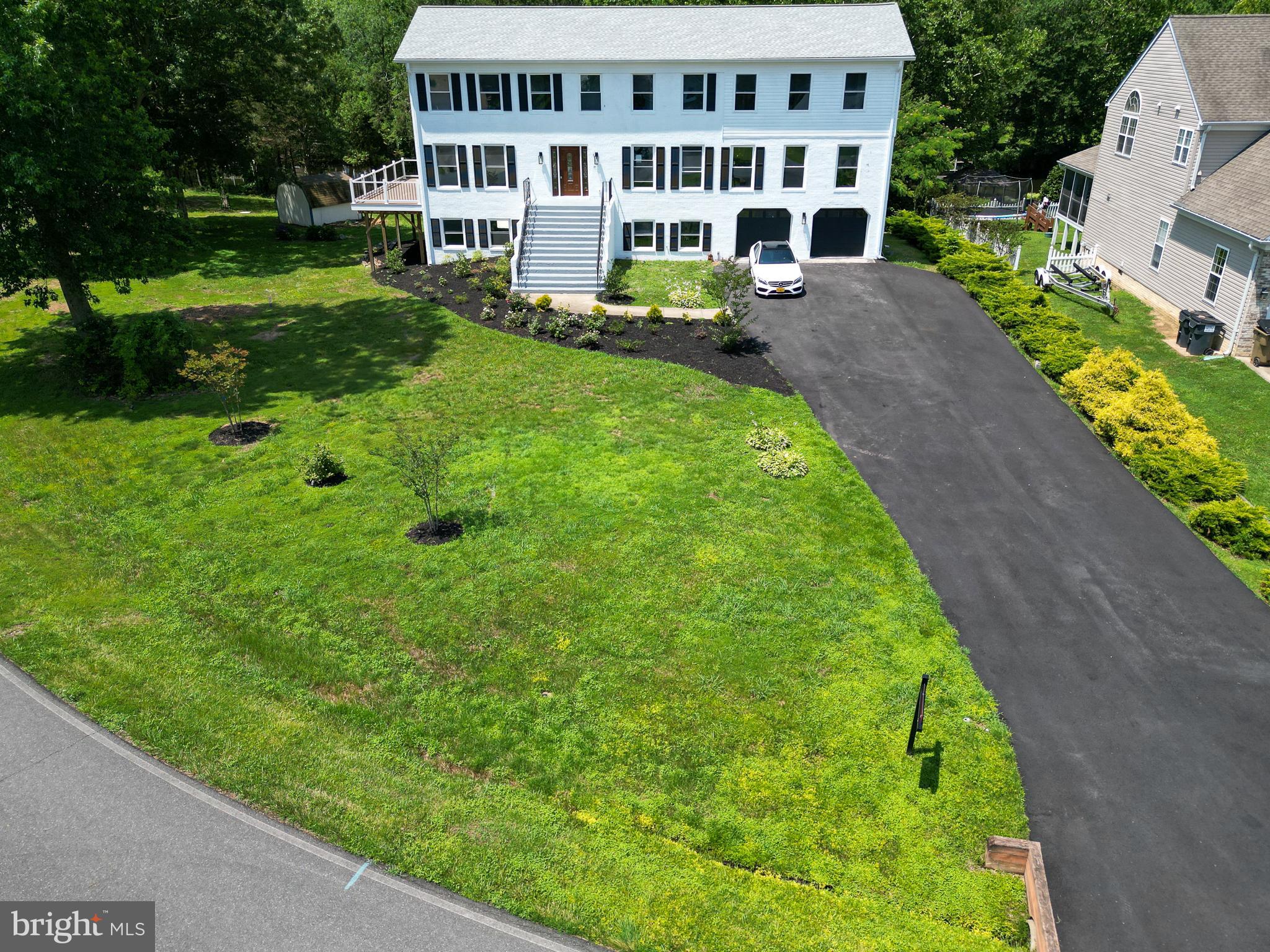 1002 POTOMAC DRIVE