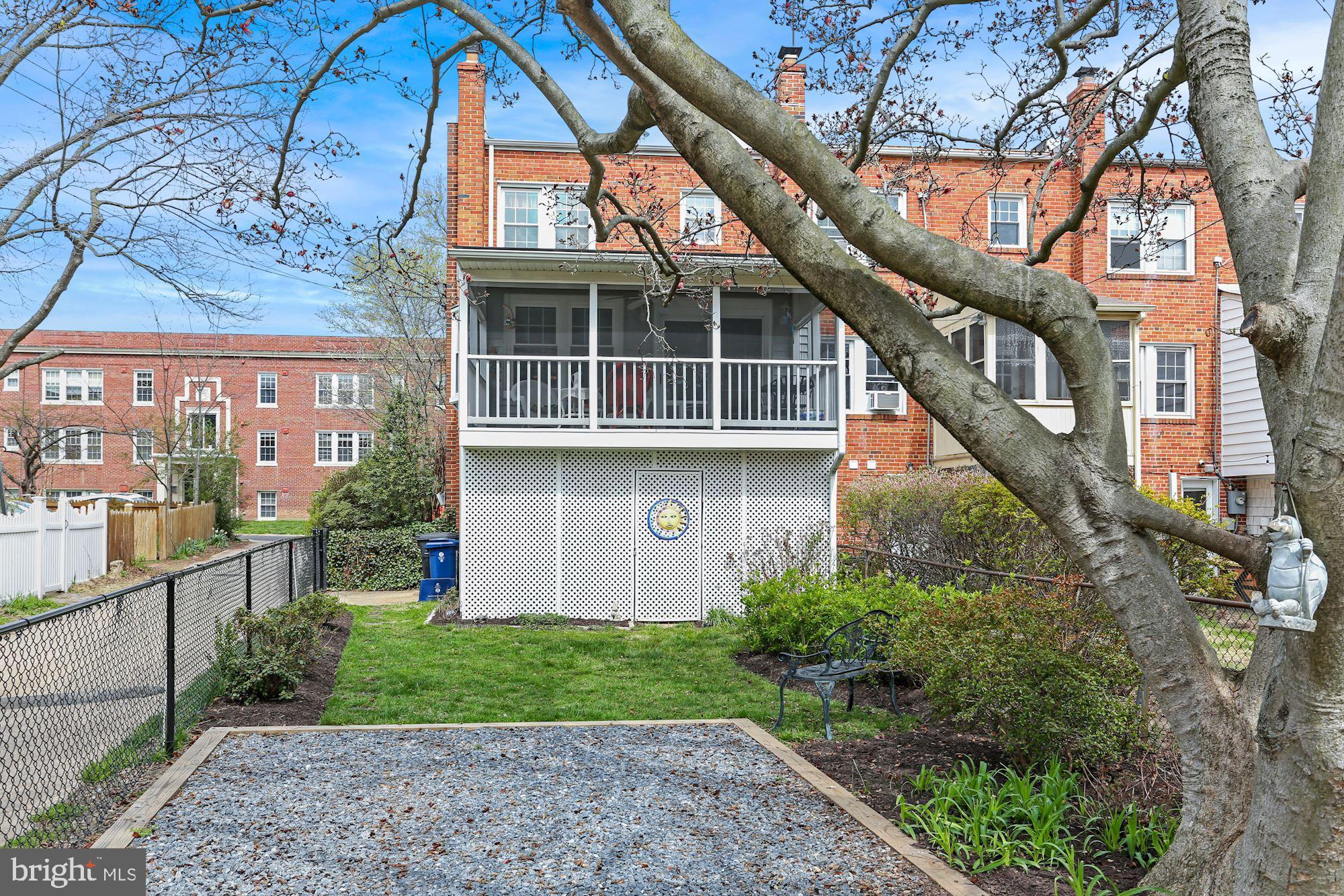 ROSEMONT - Residential