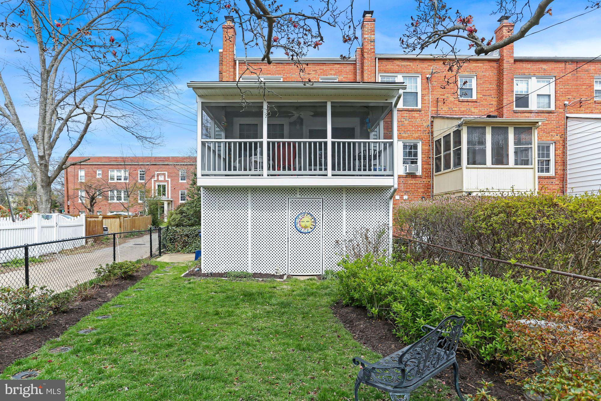 ROSEMONT - Residential