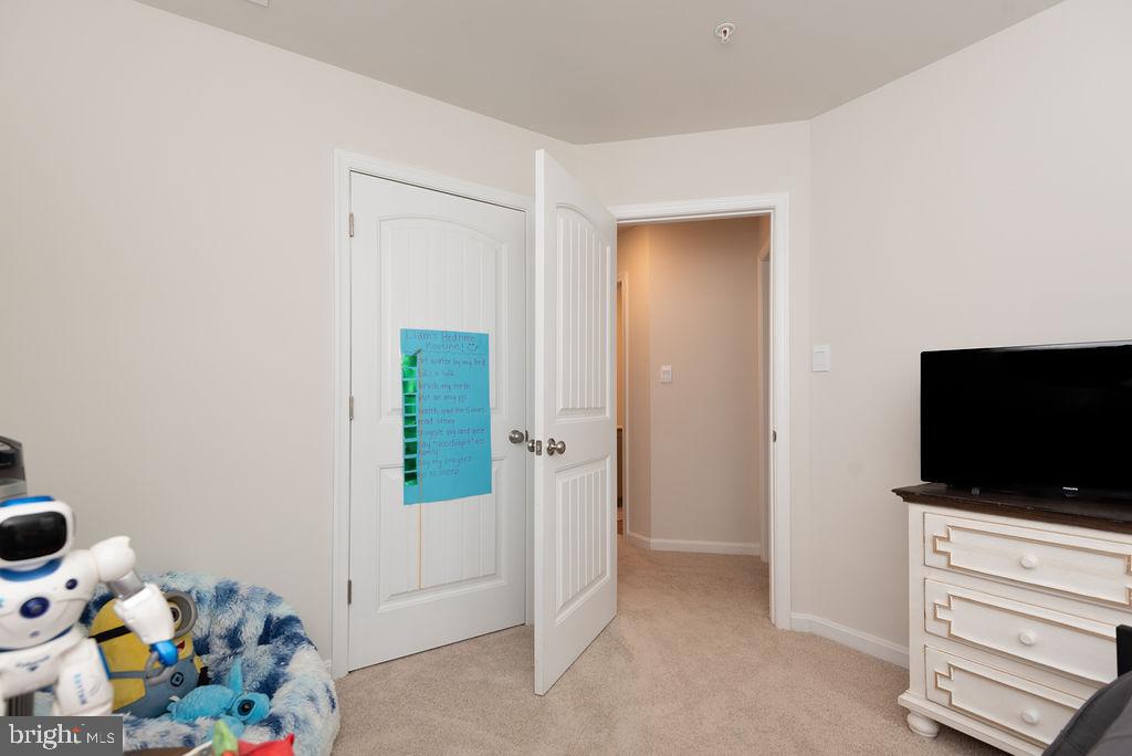 WEST VIEW - Residential