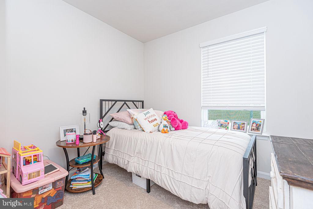 WEST VIEW - Residential