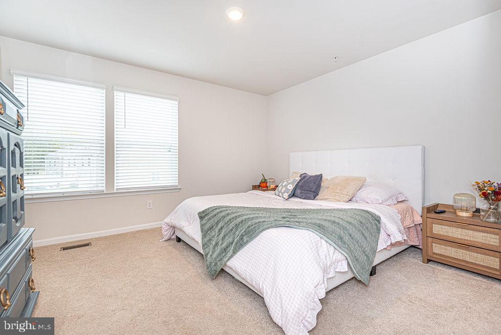 WEST VIEW - Residential