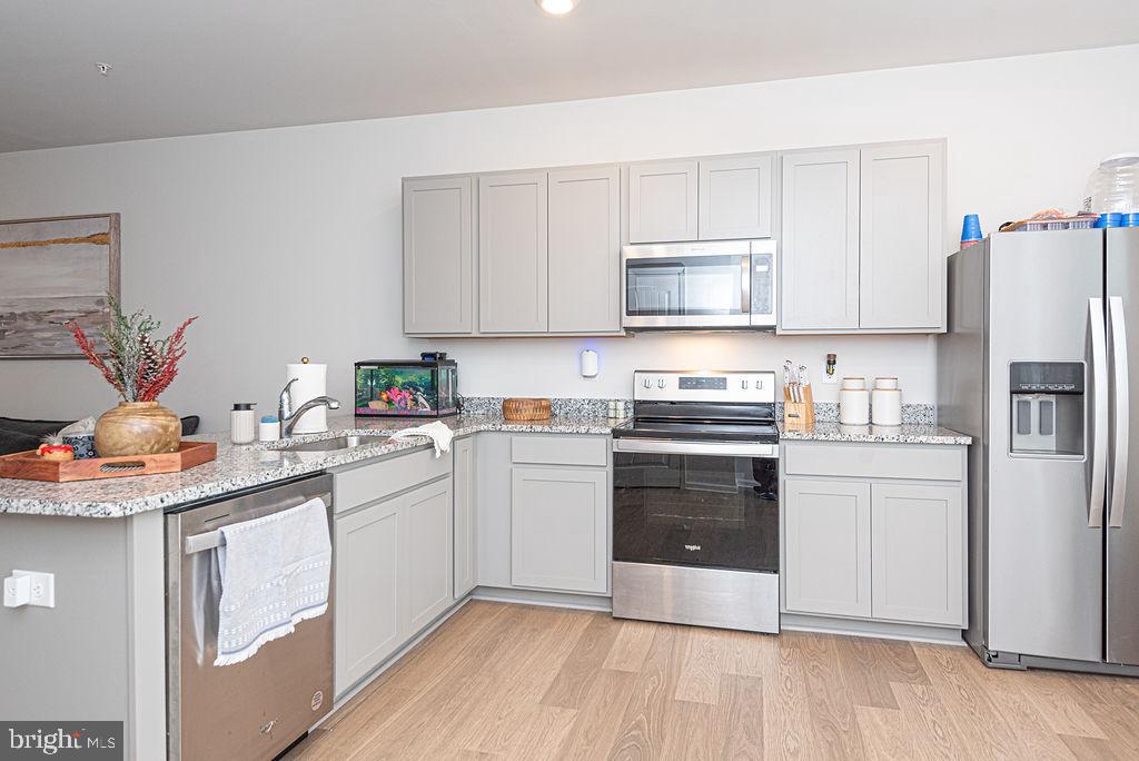 WEST VIEW - Residential