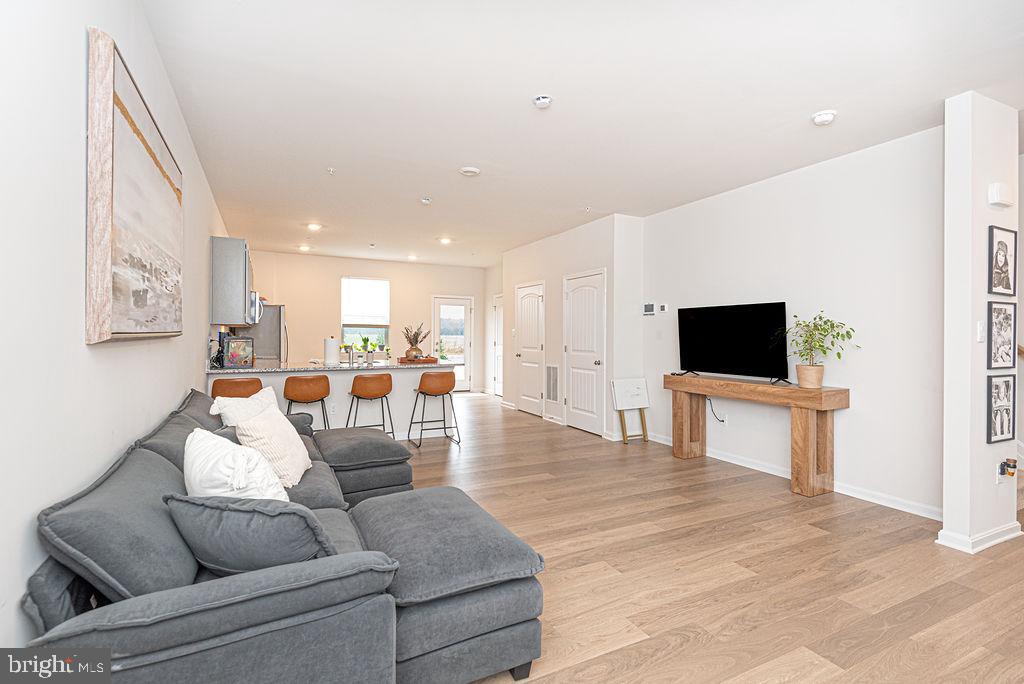 WEST VIEW - Residential