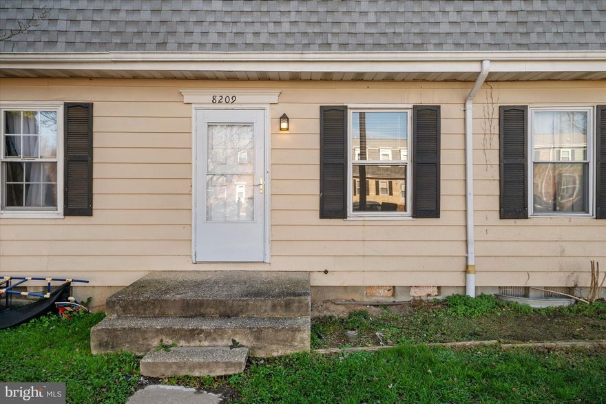 WELCOME TO 8209 COATSBRIDGE. IT COULD BE YOUR NEW HOME.    A STYLISH AND THOUGHTFULLY UPDATED 3-BEDROOM, 2-BATHROOM CONDO STYLE TOWNHOME LOCATED IN QUIET  COMMUNITY OF  SEVERN.   HOME OFFERS 3 BEDROOMS AND ONE FULL BATH UPSTAIRS AND A FULL BATH AND BEDROOM AREA IN THE LOWER LEVEL....  THE OPEN KITCHEN AND DINING AREA SERVES AS THE HEART OF THE HOME.... FEATURING MODERN WHITE  CABINETRY..... QUARTZ COUNTERTOPS,....A SPACIOUS ISLAND WITH BREAKFAST BAR AND PENDANT LIGHTNING.....   FULL WASHER AND DRYER FOR YOUR EASE OF DOING LAUNDRY....GREAT NATURAL LIGHT AND FENCED IN BACK YARD...CLOSE TO FORT MEADE.... ARUNDEL MILLS MALL AND LOTS OF RESTURANTS. 
$5000. IN CLOSING COST HELP WITH FULL PRICE OFFER TO HELP YOU PURCHASE YOUR NEW HOME!!   COMMUNITY OFFERS A SPLASH PAD AND SPORTS COURT.