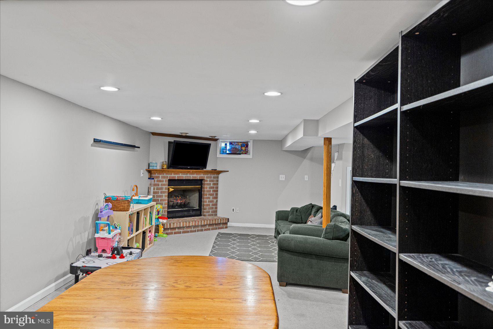 KINGS RIDGE - Residential