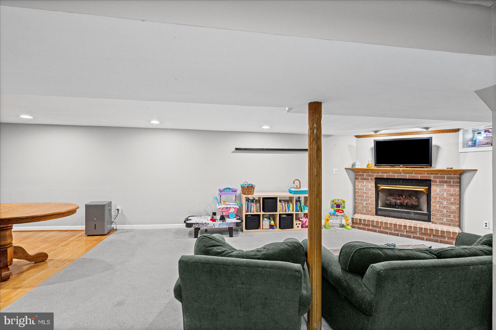KINGS RIDGE - Residential