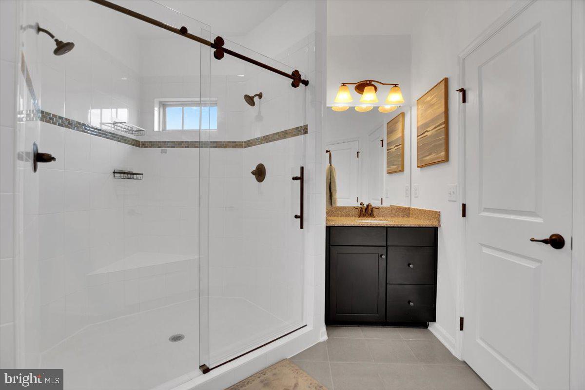 LOUDOUN CROSSING CONDOMINIUM - Residential