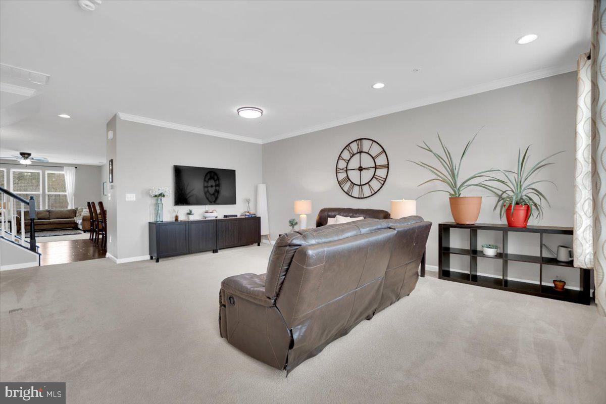 LOUDOUN CROSSING CONDOMINIUM - Residential