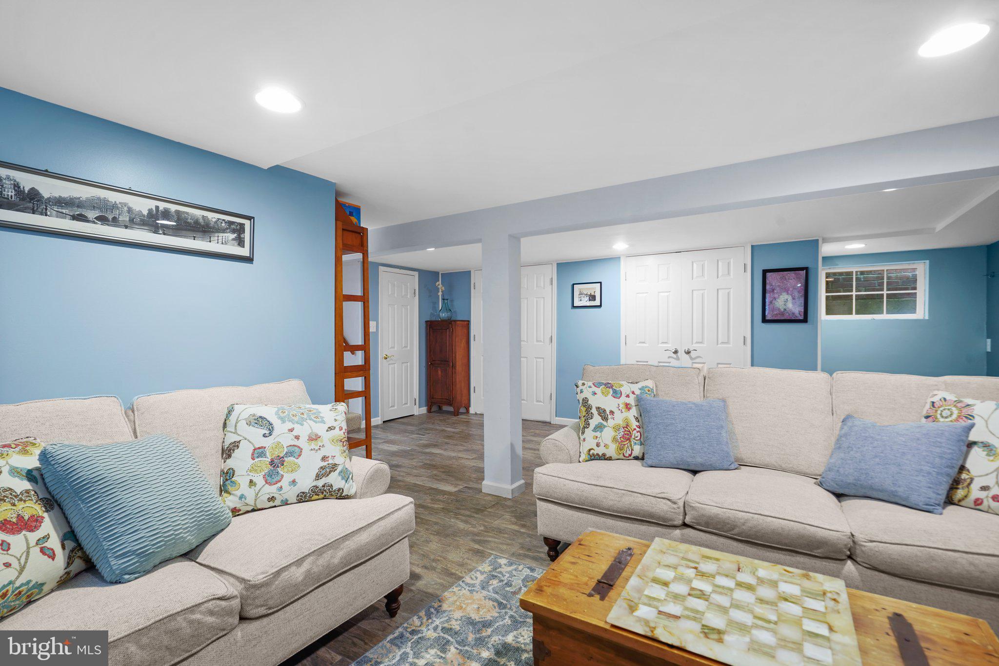 FAIRWAY - Residential