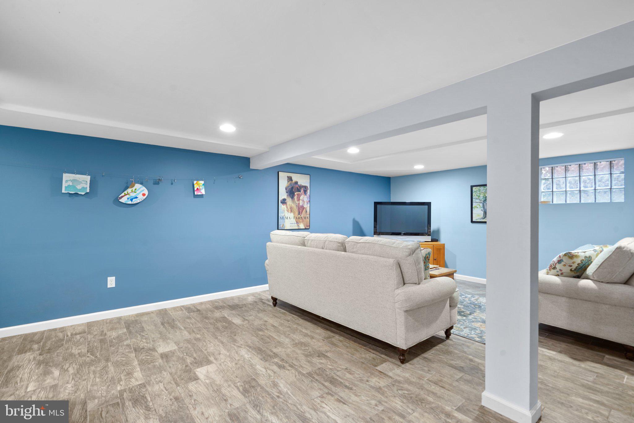 FAIRWAY - Residential