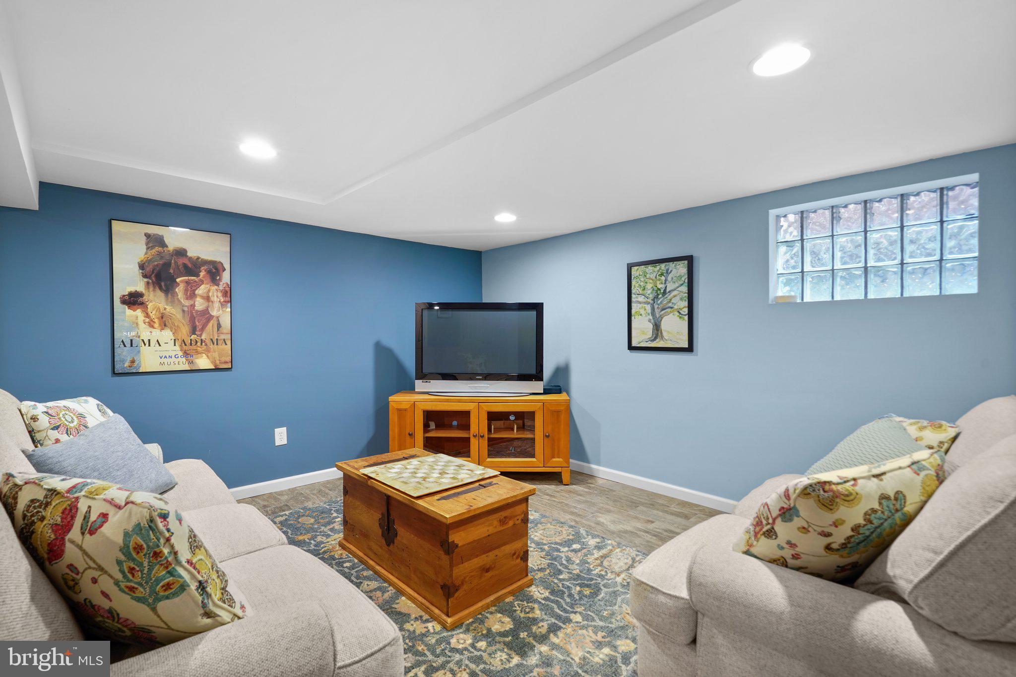 FAIRWAY - Residential