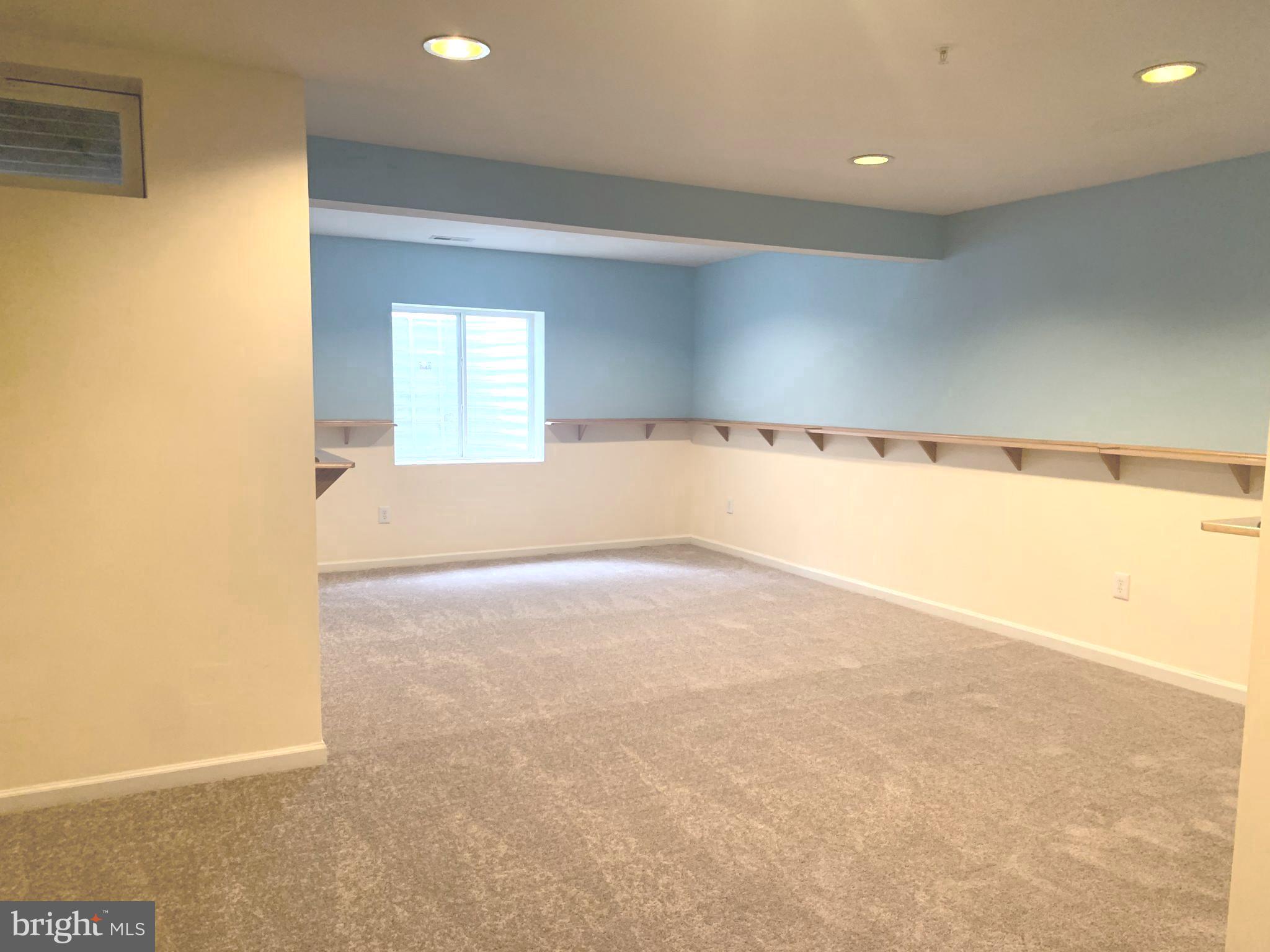 SEVEN OAKS - Residential Lease