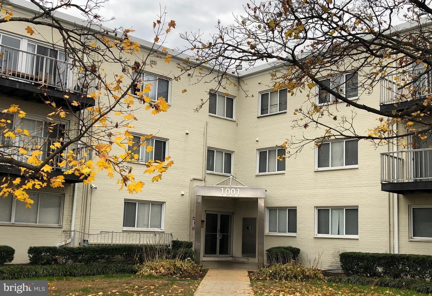 HYATTSVILLE - Residential