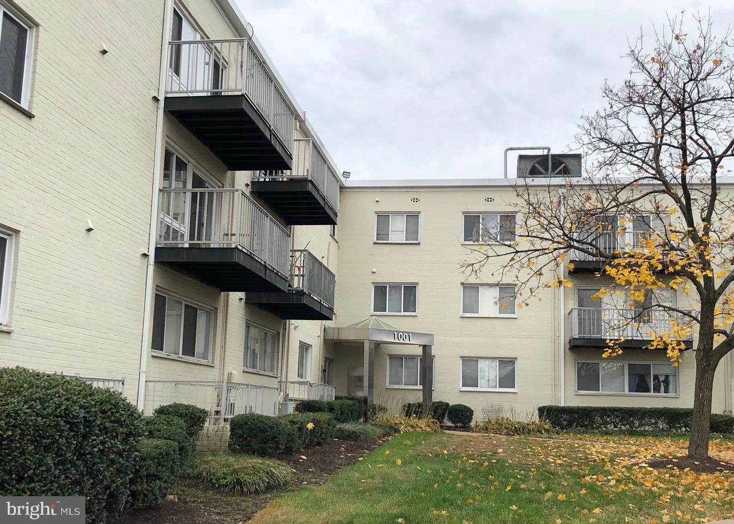 HYATTSVILLE - Residential