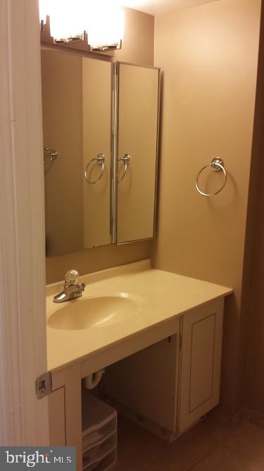 WATERGATE AT LANDMARK - Residential Lease