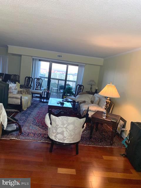 WATERGATE AT LANDMARK - Residential Lease