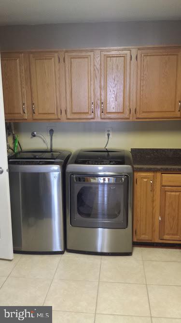 WATERGATE AT LANDMARK - Residential Lease