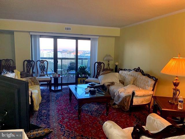 WATERGATE AT LANDMARK - Residential Lease