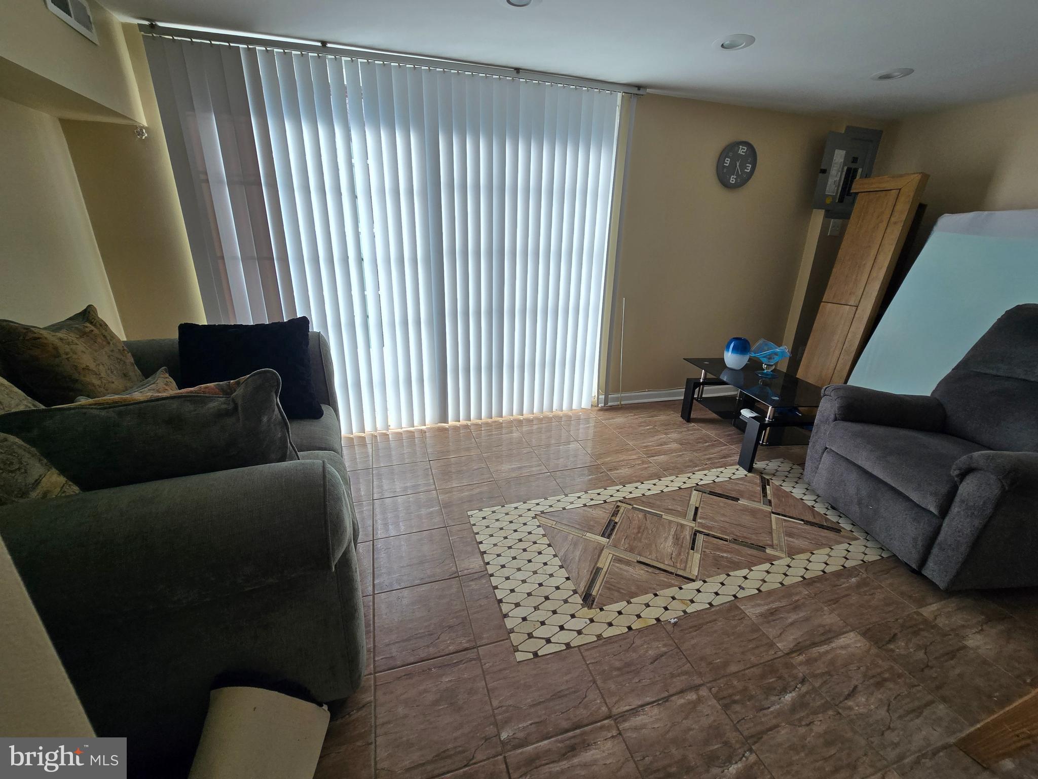 YORKTOWN - Residential Lease