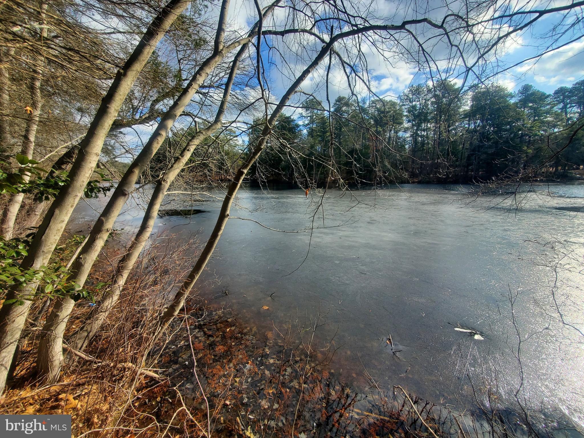 2601 N LAKESHORE DRIVE