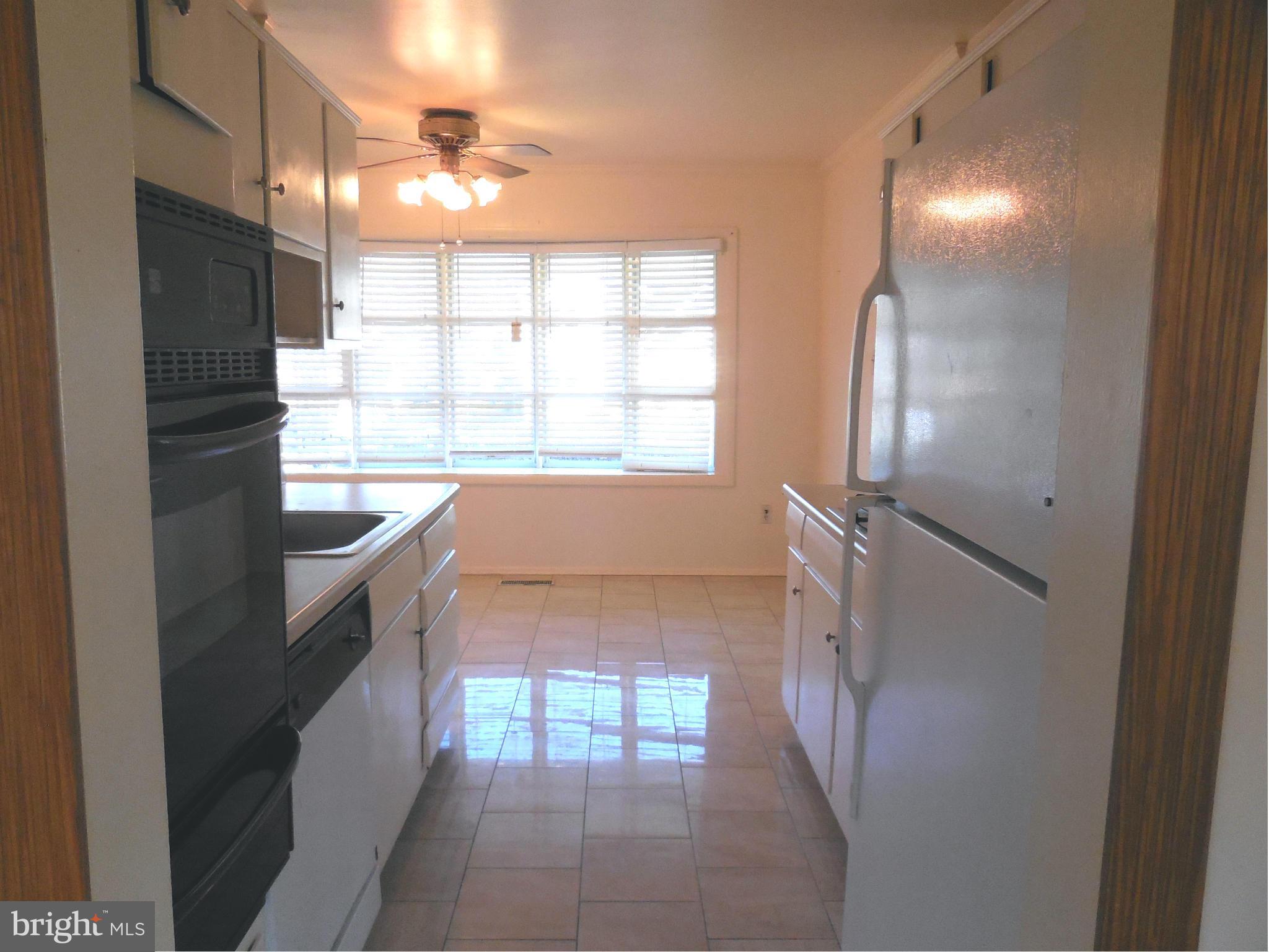 DUNN LORING WOODS - Residential Lease