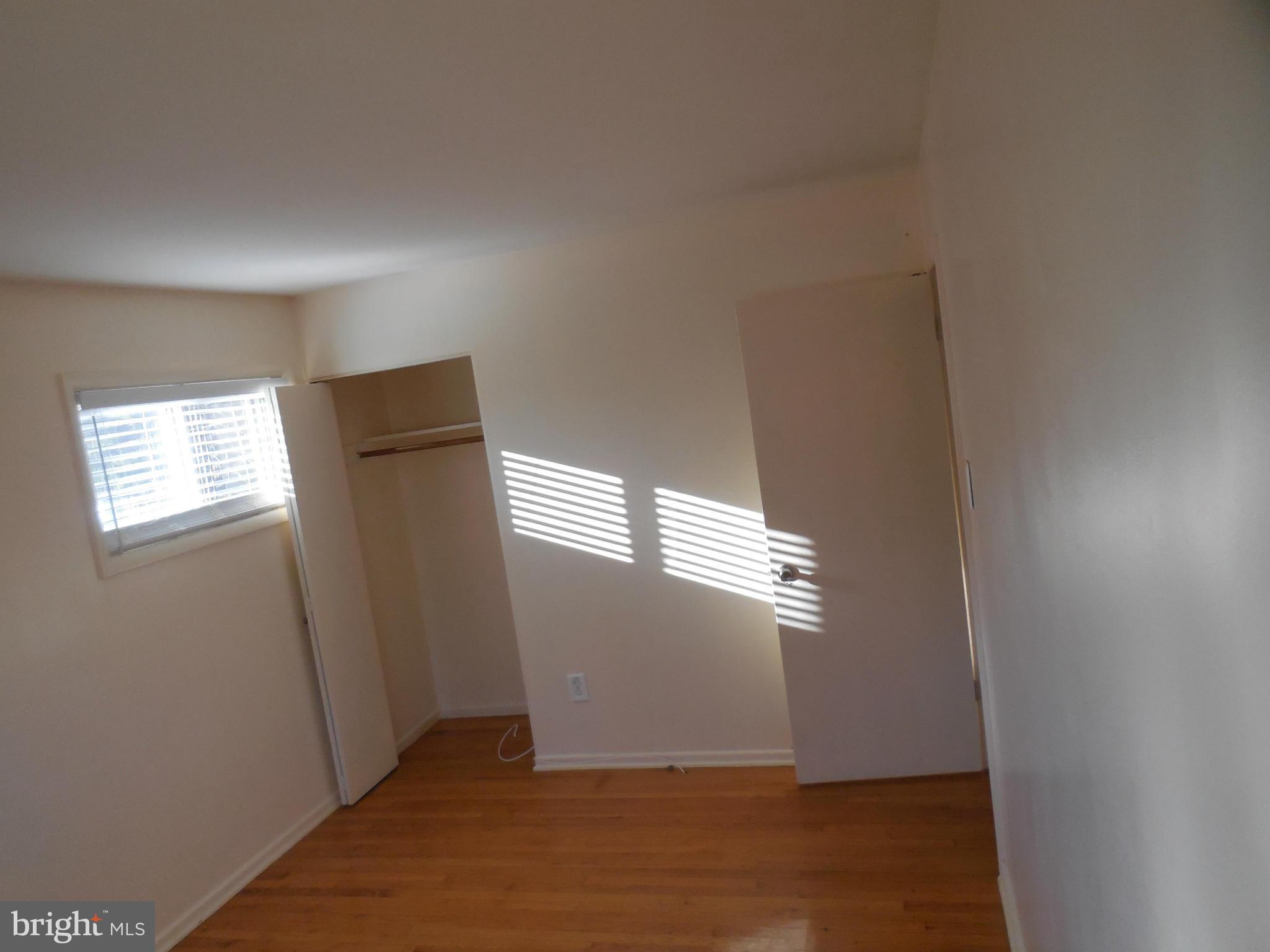 DUNN LORING WOODS - Residential Lease