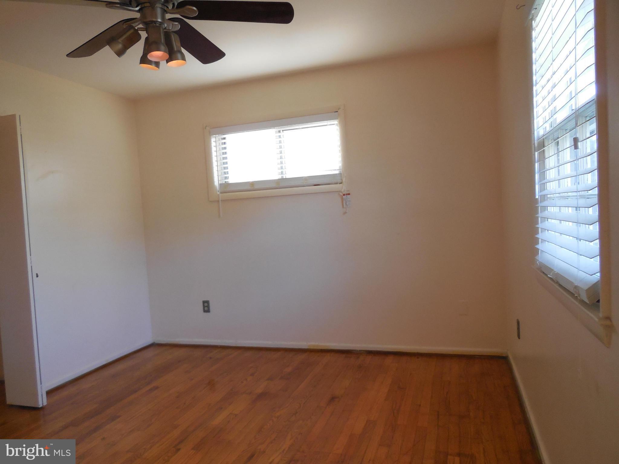 DUNN LORING WOODS - Residential Lease