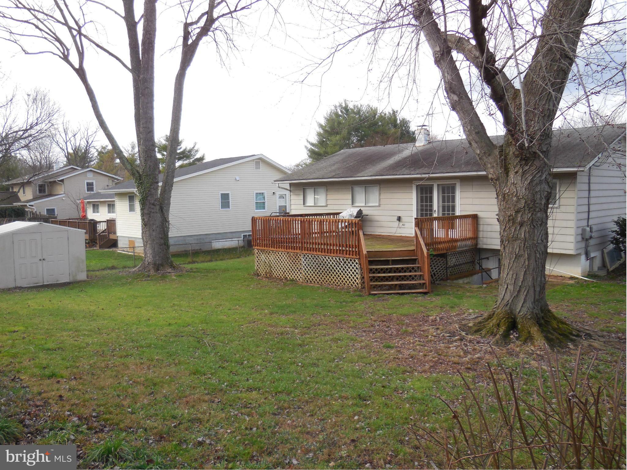 DUNN LORING WOODS - Residential Lease