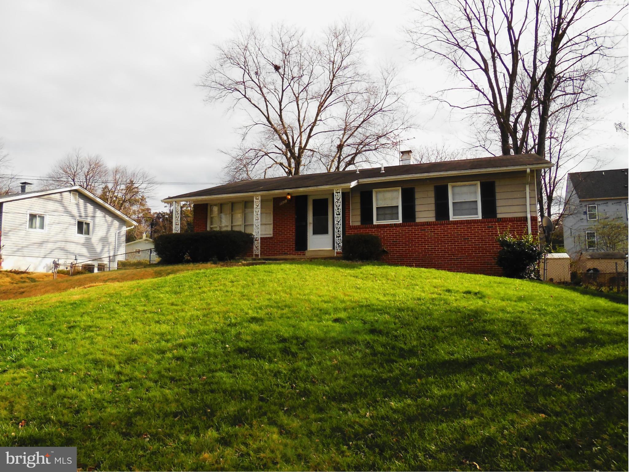 DUNN LORING WOODS - Residential Lease