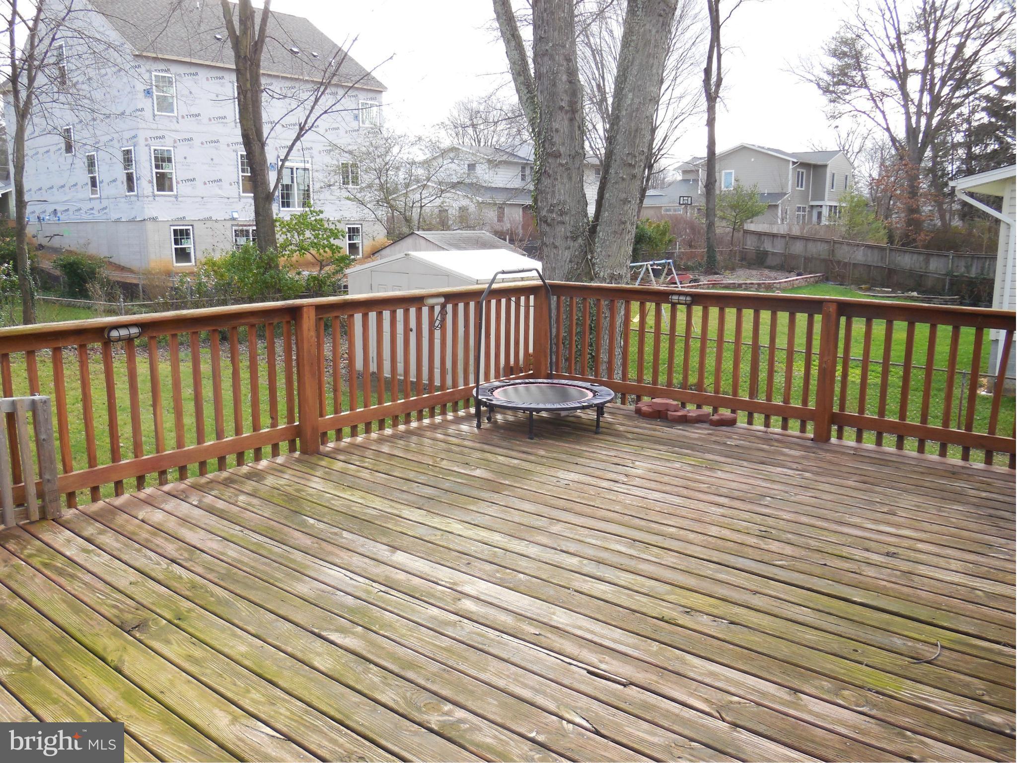 DUNN LORING WOODS - Residential Lease