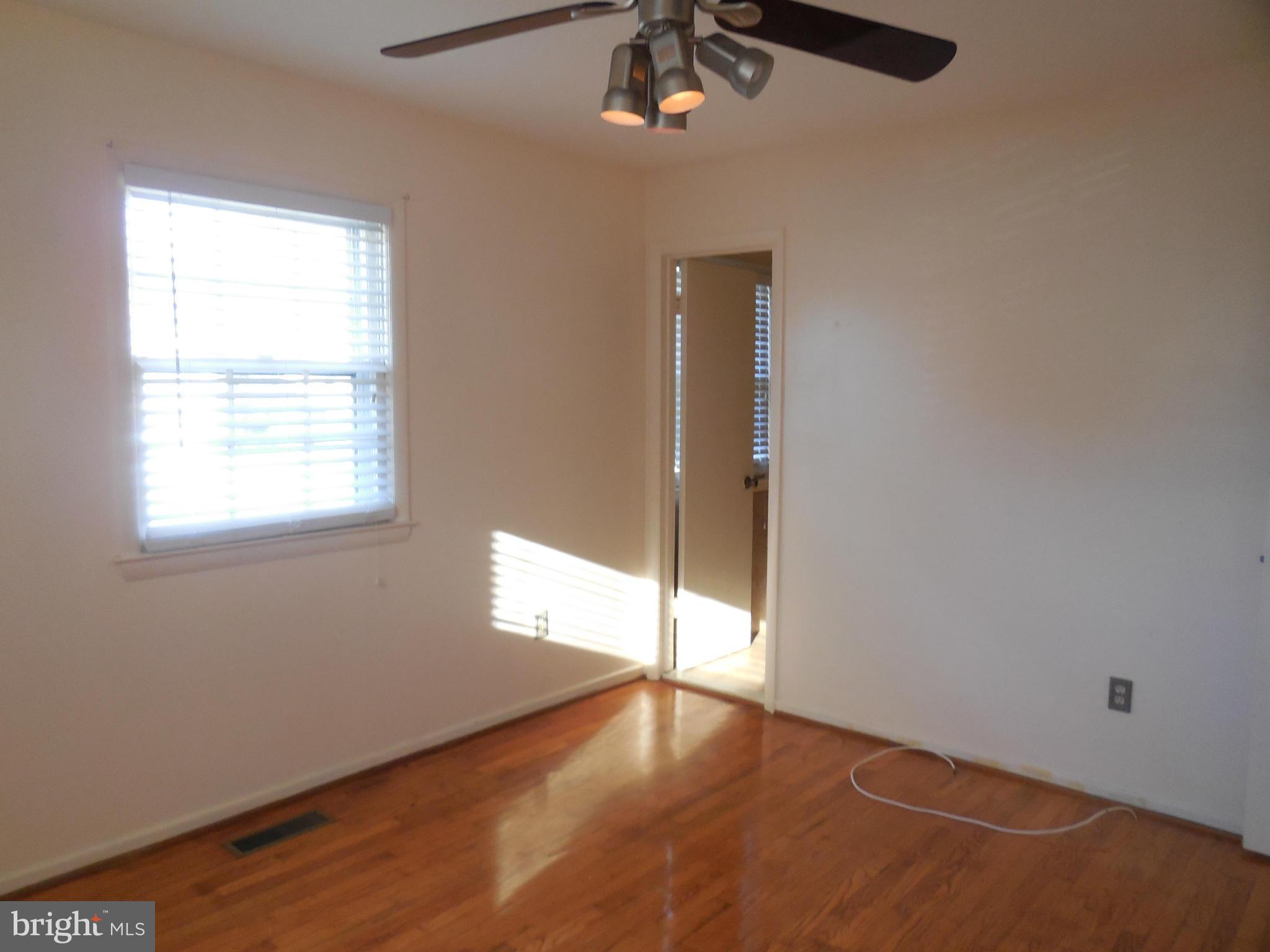 DUNN LORING WOODS - Residential Lease