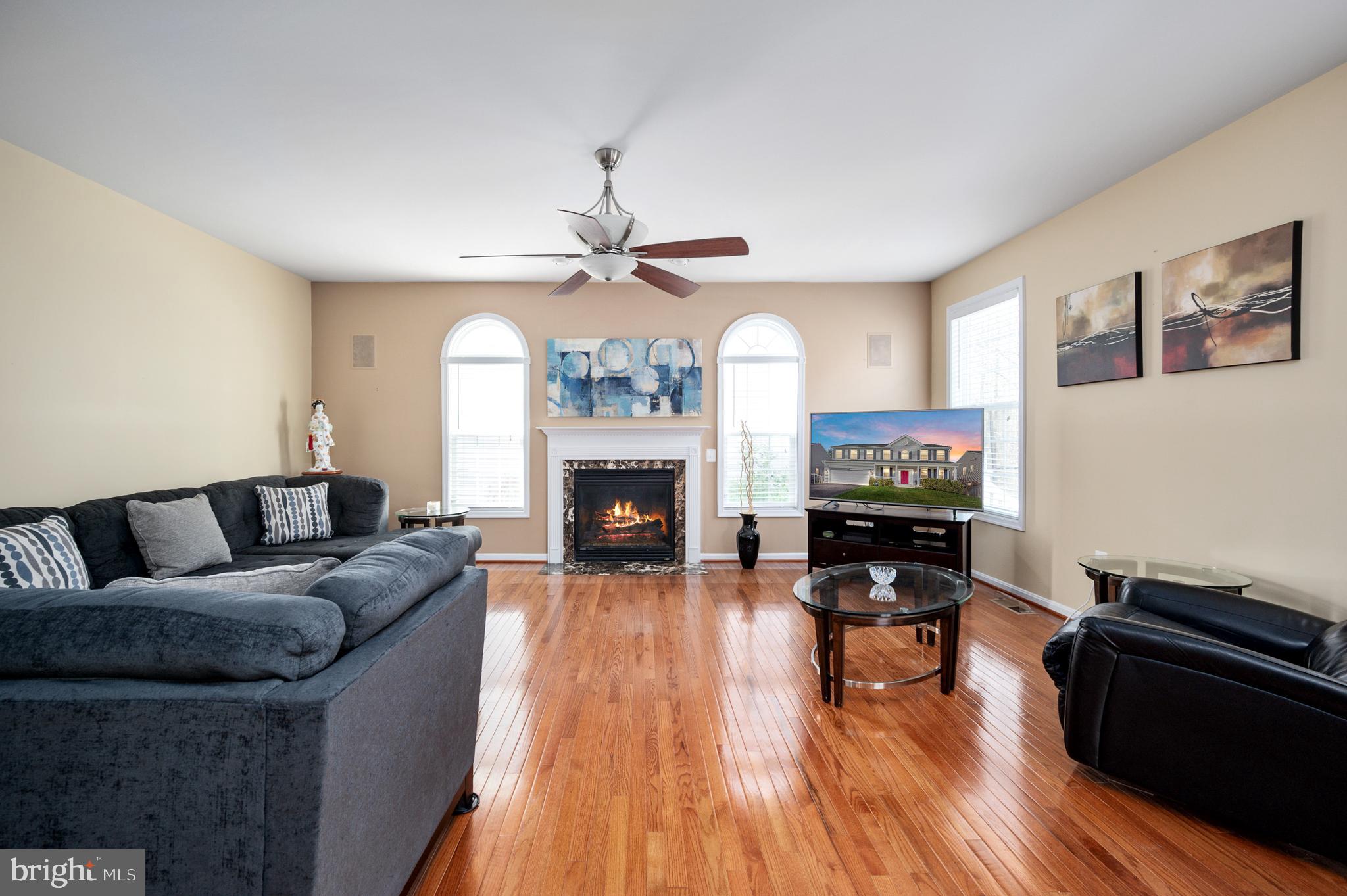 SEASONS LANDING - Residential