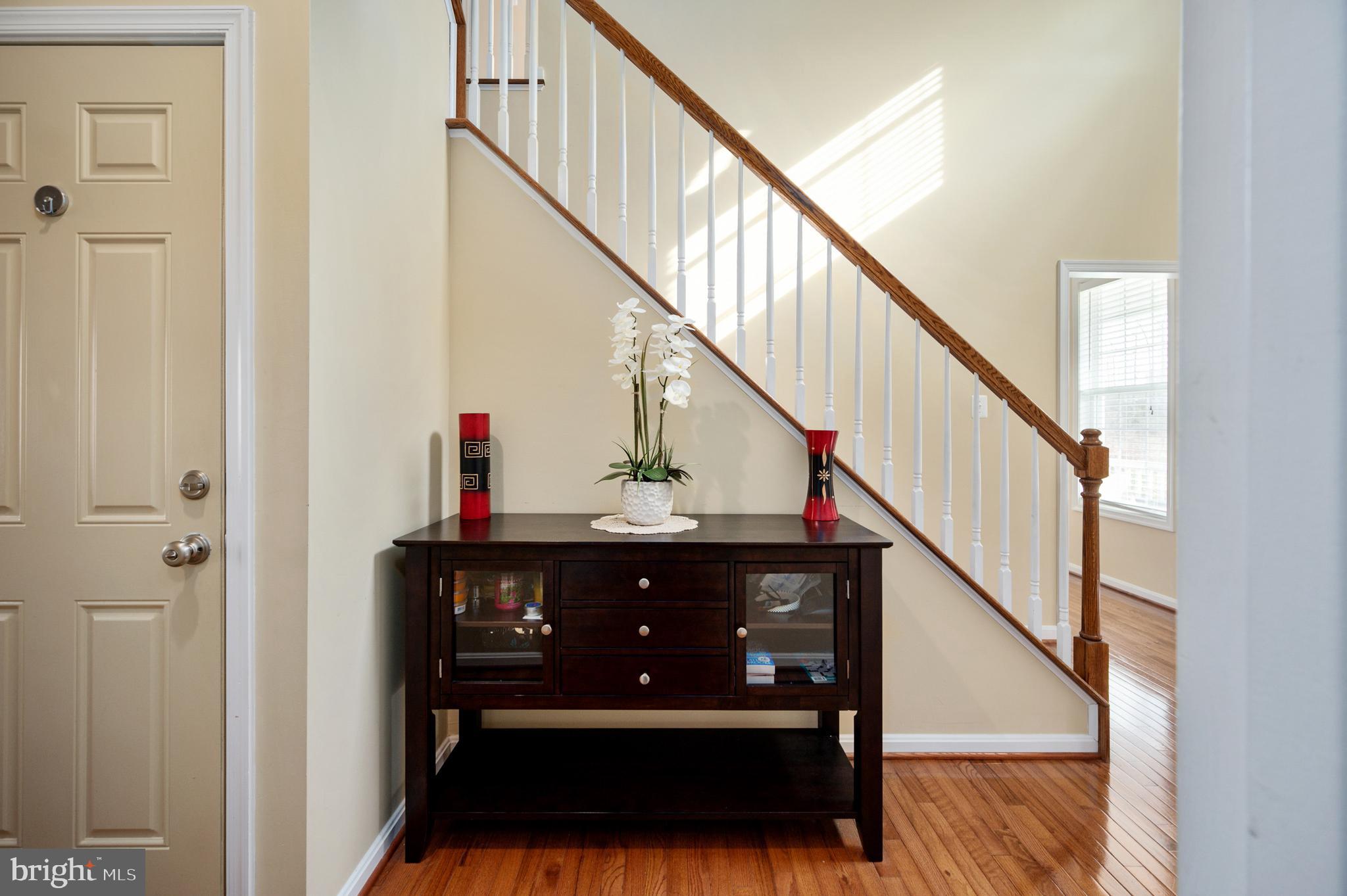 SEASONS LANDING - Residential