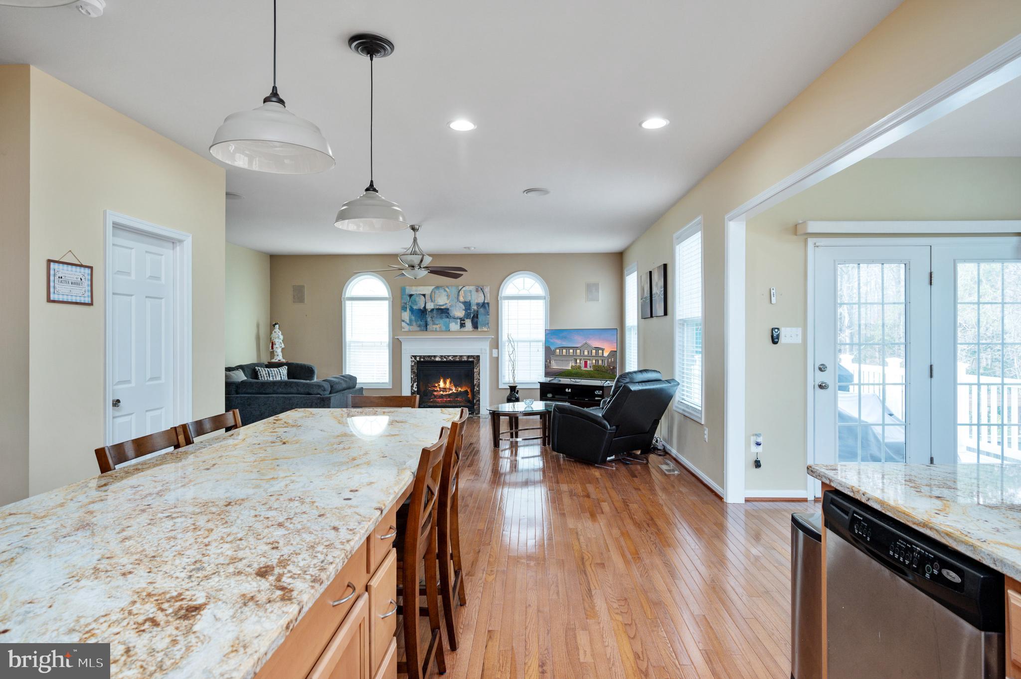 SEASONS LANDING - Residential